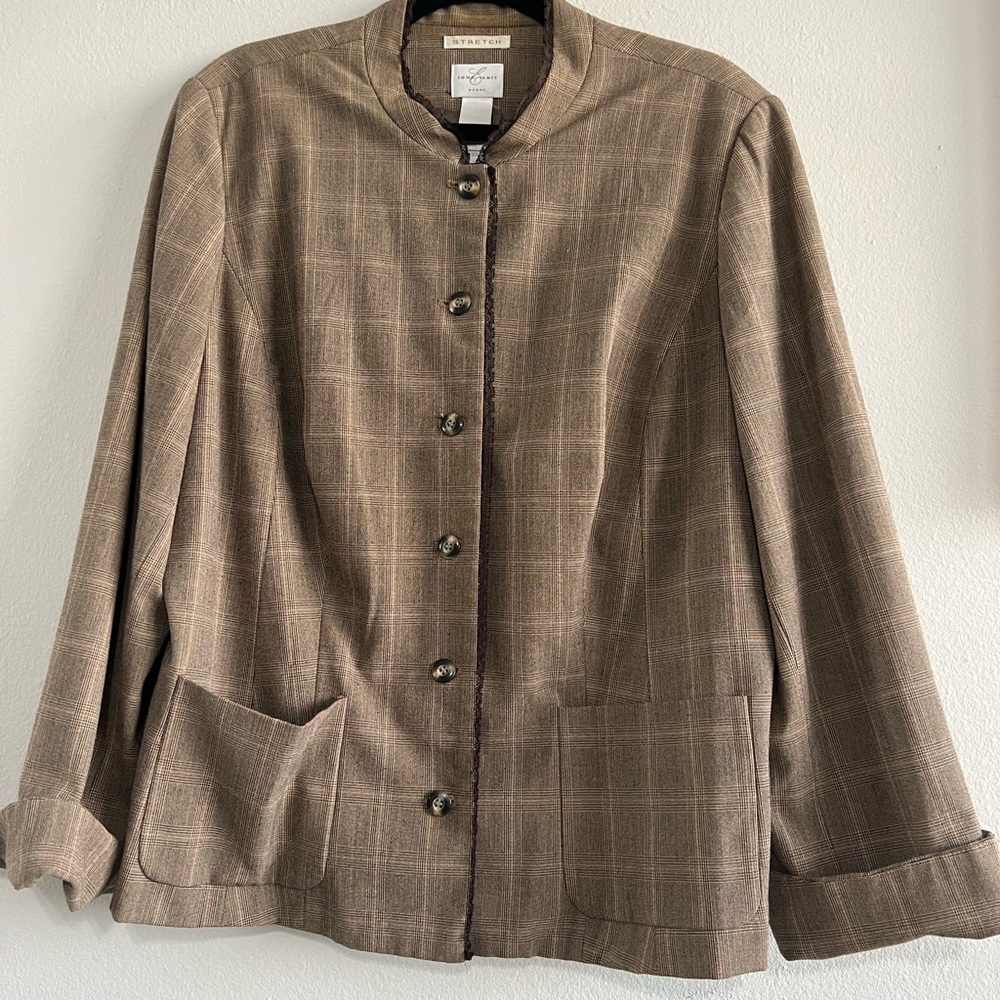 Business blazer beige with slimming lines